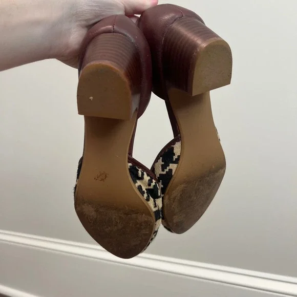 Pilcro and the Letterpress Houndstooth Heeled D'Orsay Pumps - Size 6M - Picture 5 of 7